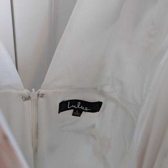 Lulus Romantic Possibilities white floral maxi dress- size large (fits like med) - Picture 4 of 11